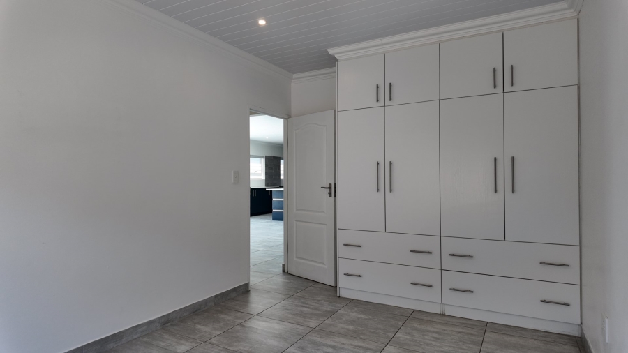 3 Bedroom Property for Sale in Stilbaai Wes Western Cape